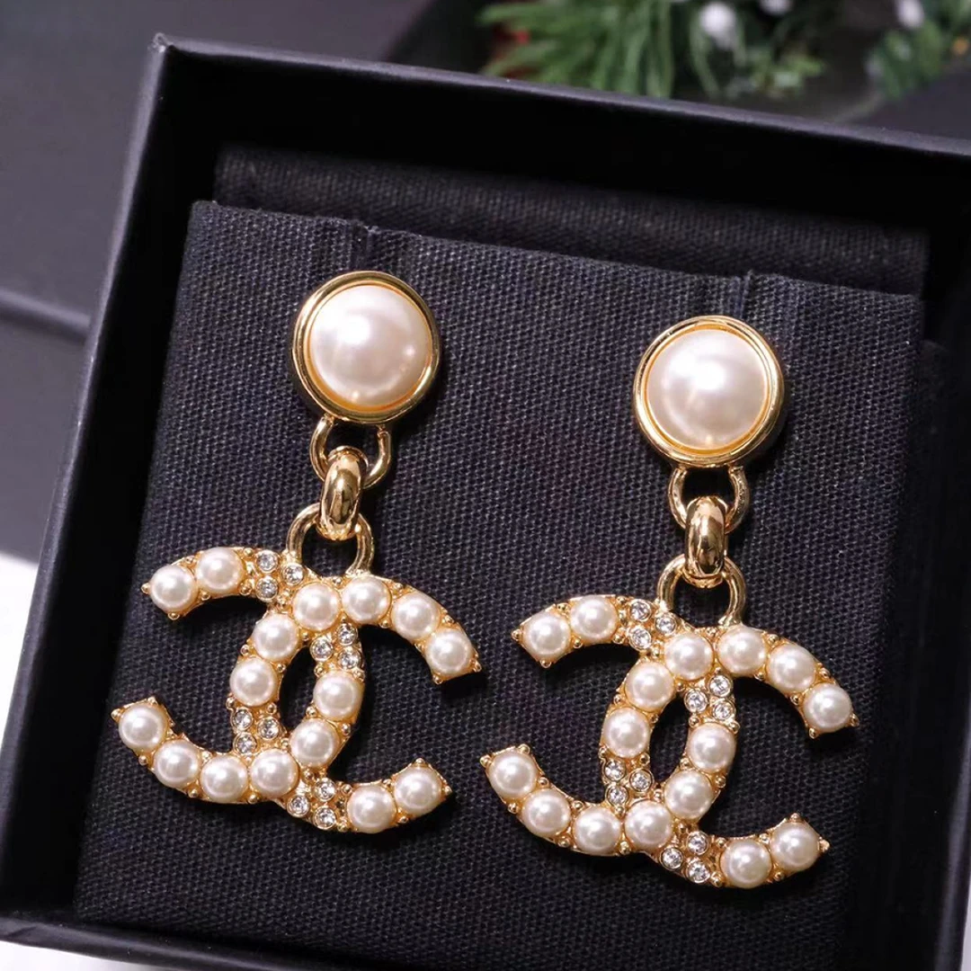 未使用 Chanel/香奈儿 金色珍珠钻款双C吊坠耳环  05730