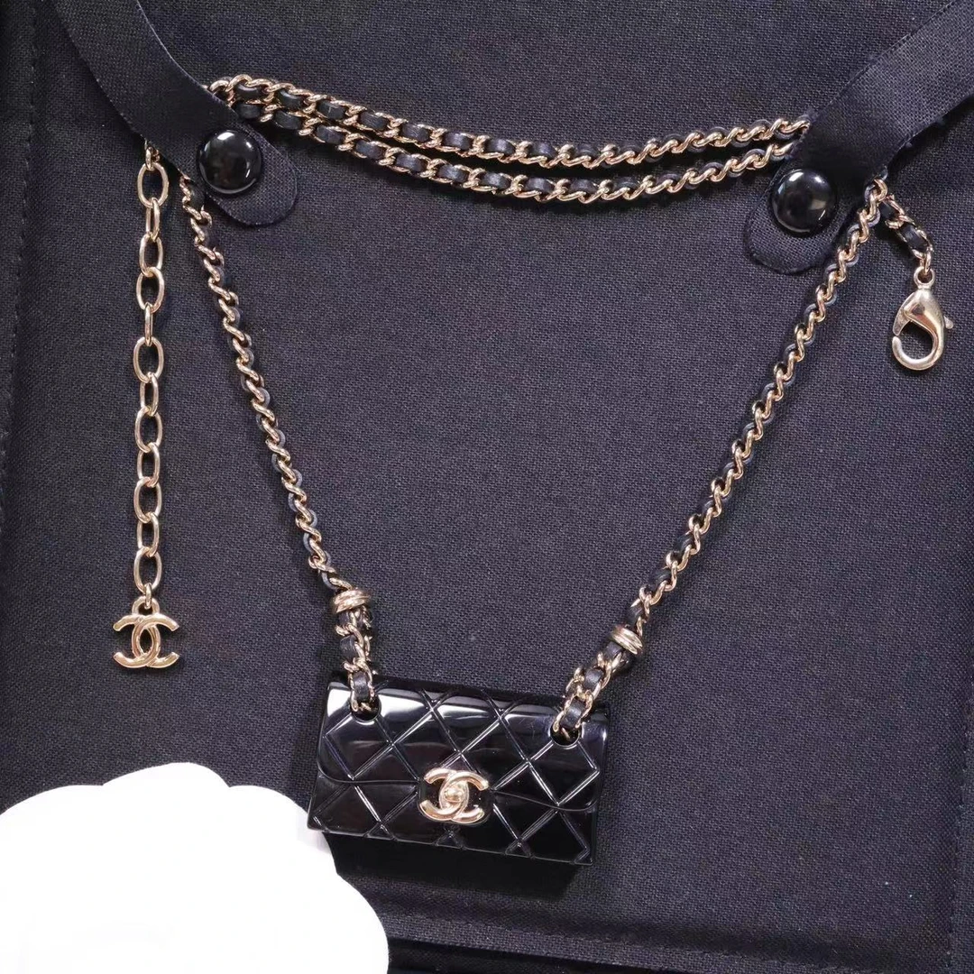 全新未使用 Chanel/香奈儿 23c黑色皮穿cf包包项链 05774