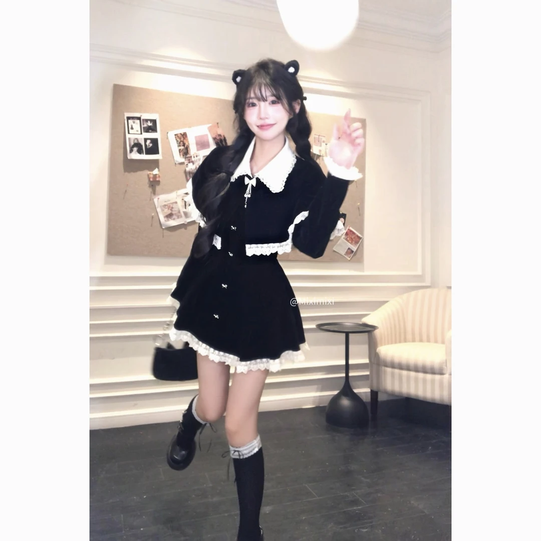 瑞茜·威瑟斯 黑白蔷薇 秋冬甜美显瘦小个子斗篷连衣裙R5626-1Z