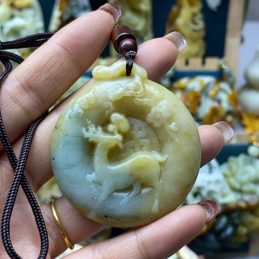 【闪购商品】蛇纹石玉挂件未镶嵌