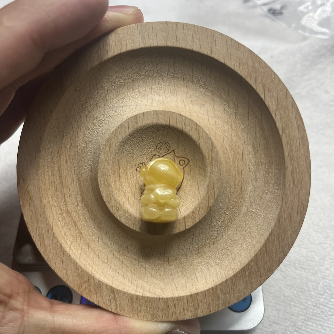 蜜蜡太空人特别可爱做工精致