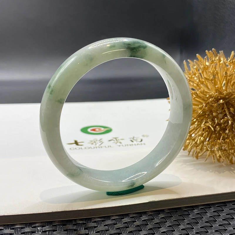 Colourful Yunnan/七彩云南冰种飘花翡翠手镯