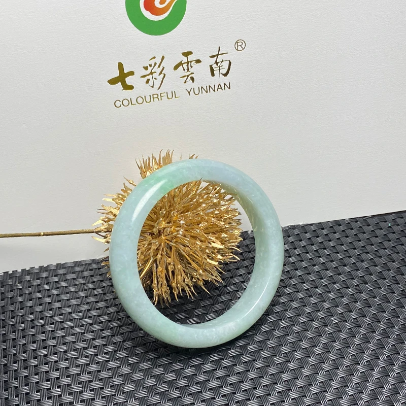 Colourful Yunnan/七彩云南冰种白底青翡翠手镯