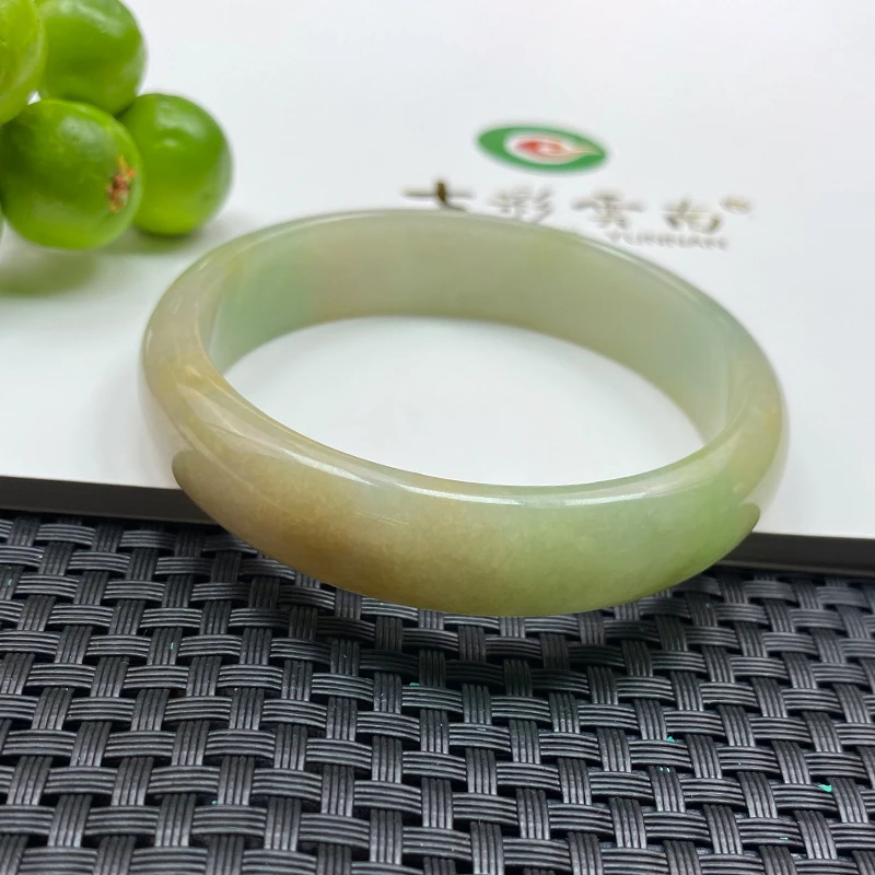 Colourful Yunnan/七彩云南冰种黄加绿翡翠手镯