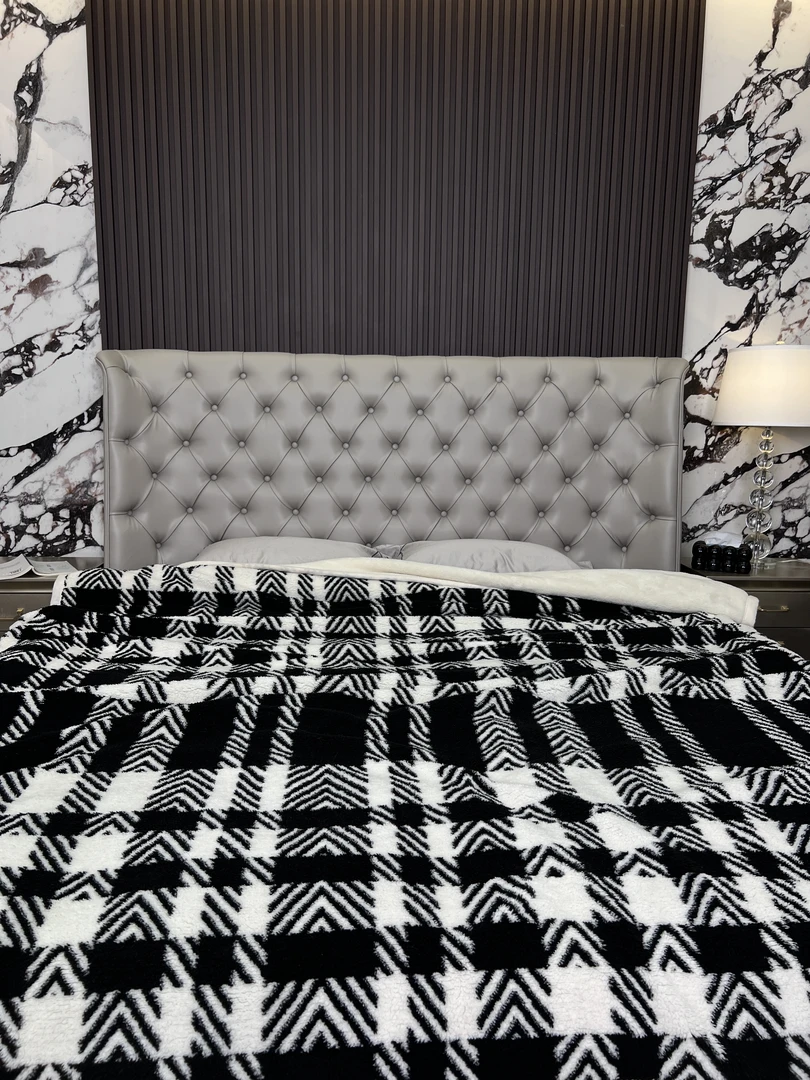 轻奢小香系列粗花尼格子纹休闲毯居家多功能加厚绒毛毯亲肤奶绒