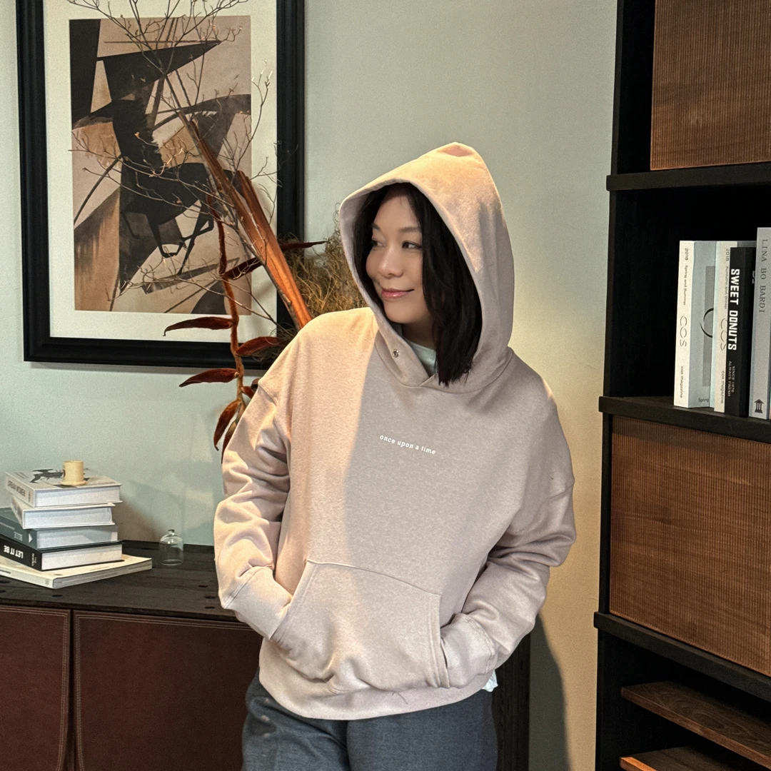 Ms.Qnn“米兰假日”秋冬100棉 落肩带帽印字母卫衣 37T036 Q姐