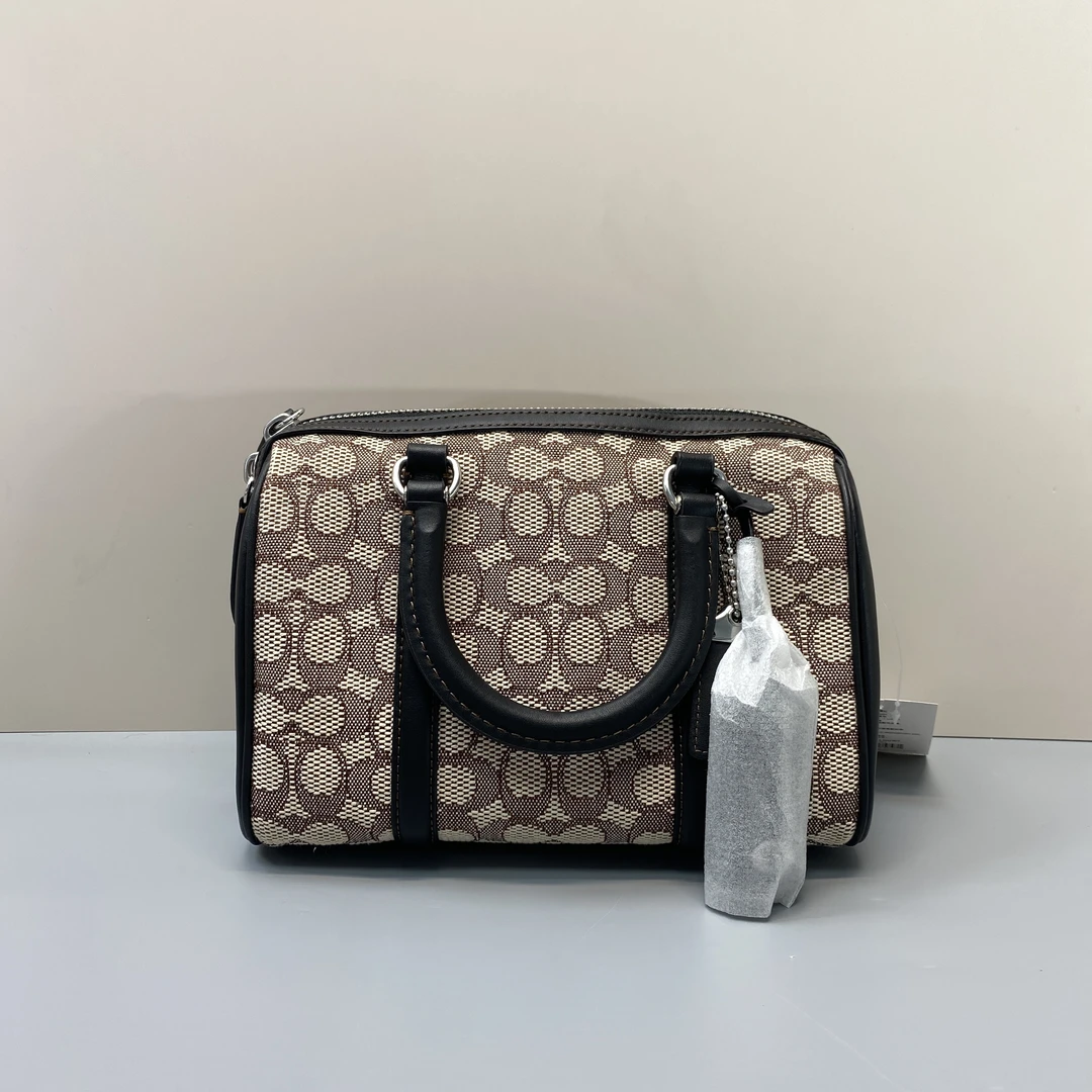 99新 COACH/蔻驰 黑拼老花织物波士顿 25*20*14cmD082404