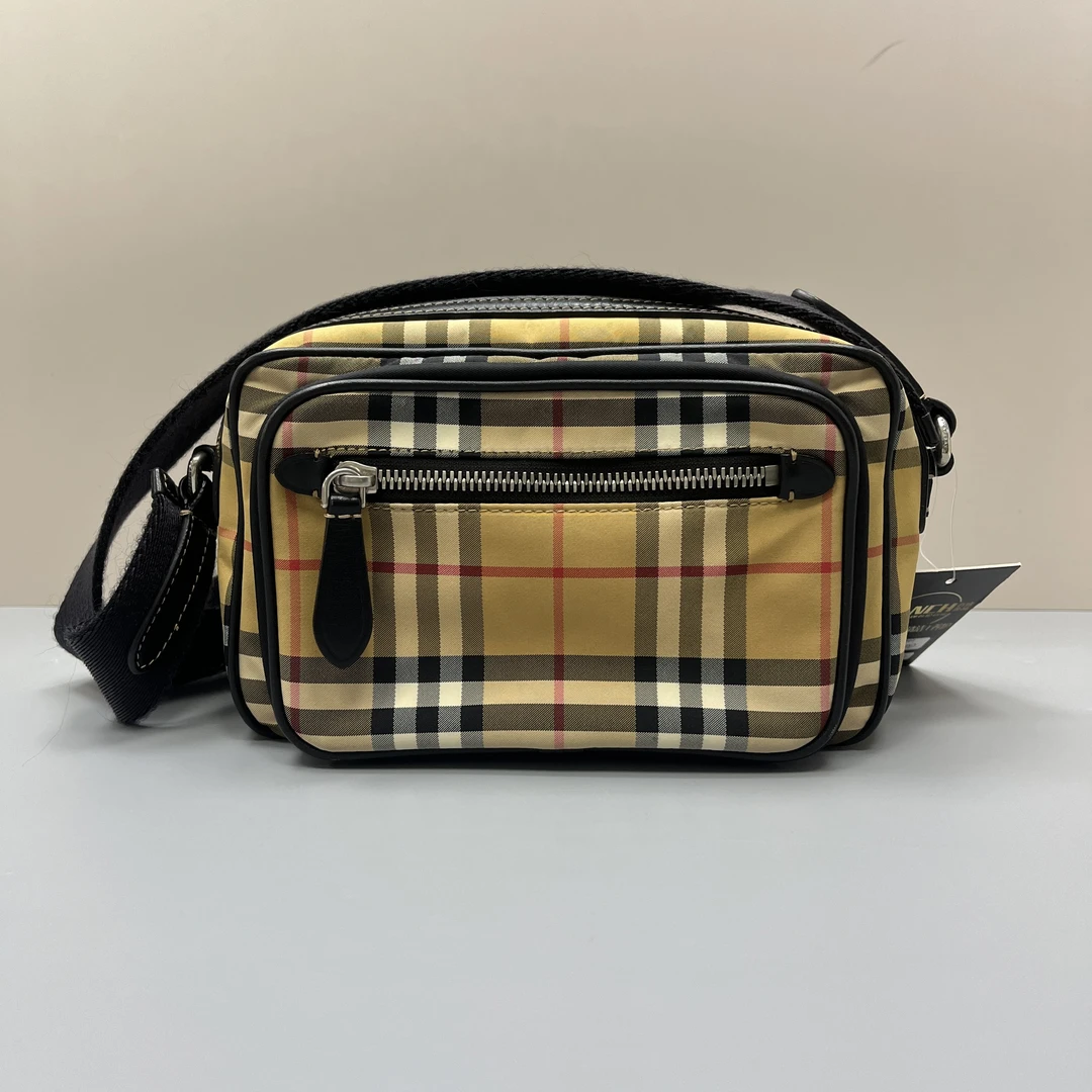 95新 BURBERRY/博柏利 经典老花相机包21x13x9cmD051541