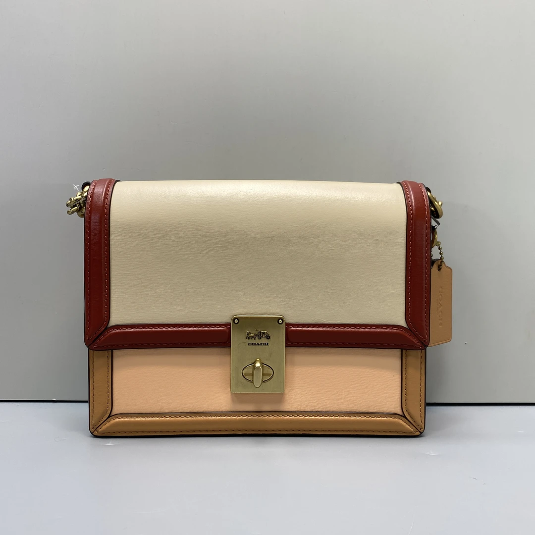 95新 COACH/蔻驰 Hutton 白拼红裸粉色链条包22x16x6cmD090806