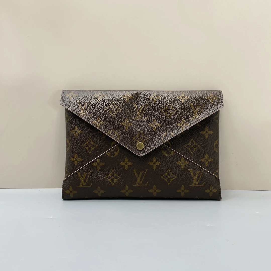 95新 LouisVuitton/路易威登 老花信封二合一手拿包 23*16*1cm