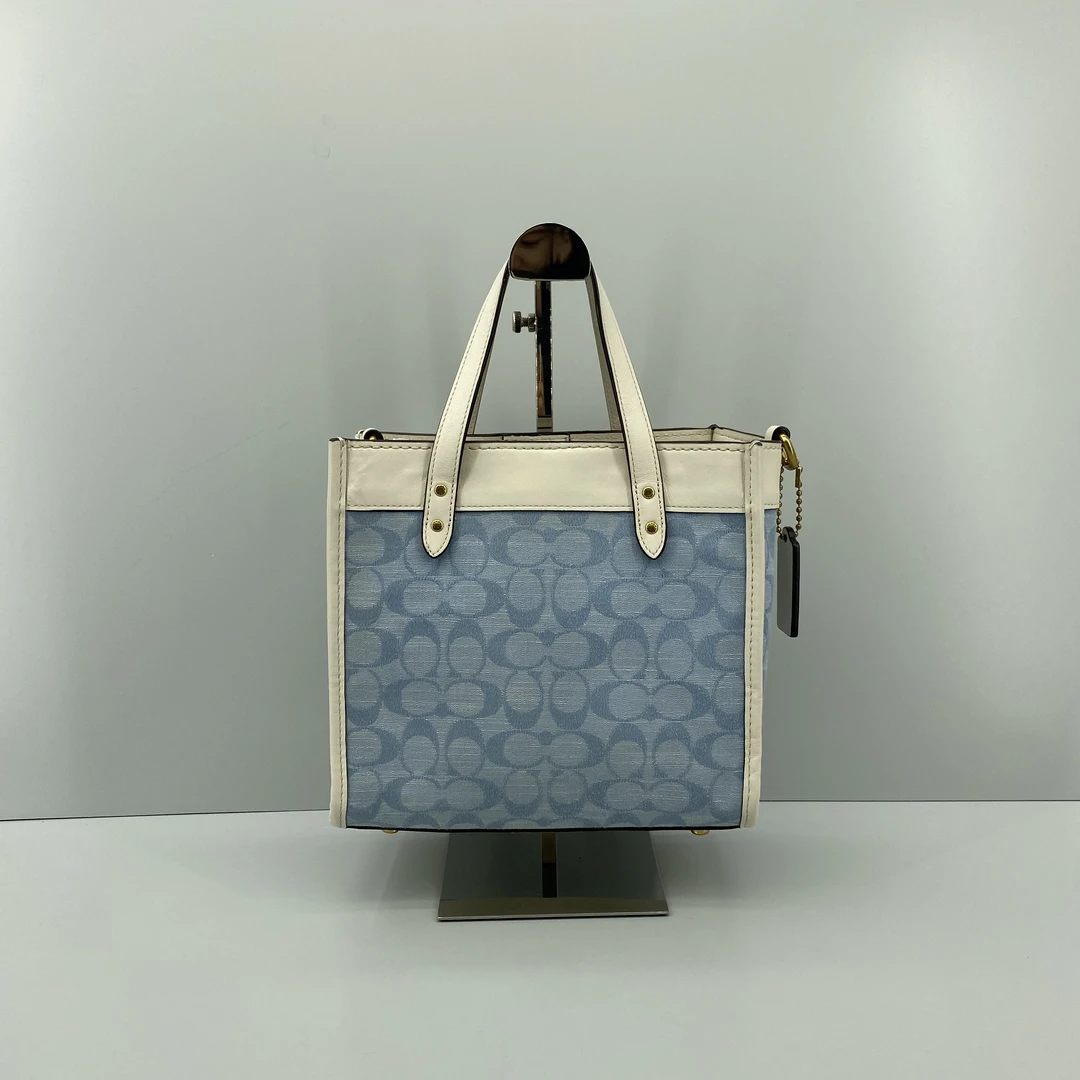 95新 COACH/蔻驰 dempsey22蓝色老花小方托包 22*18*12cmD101804