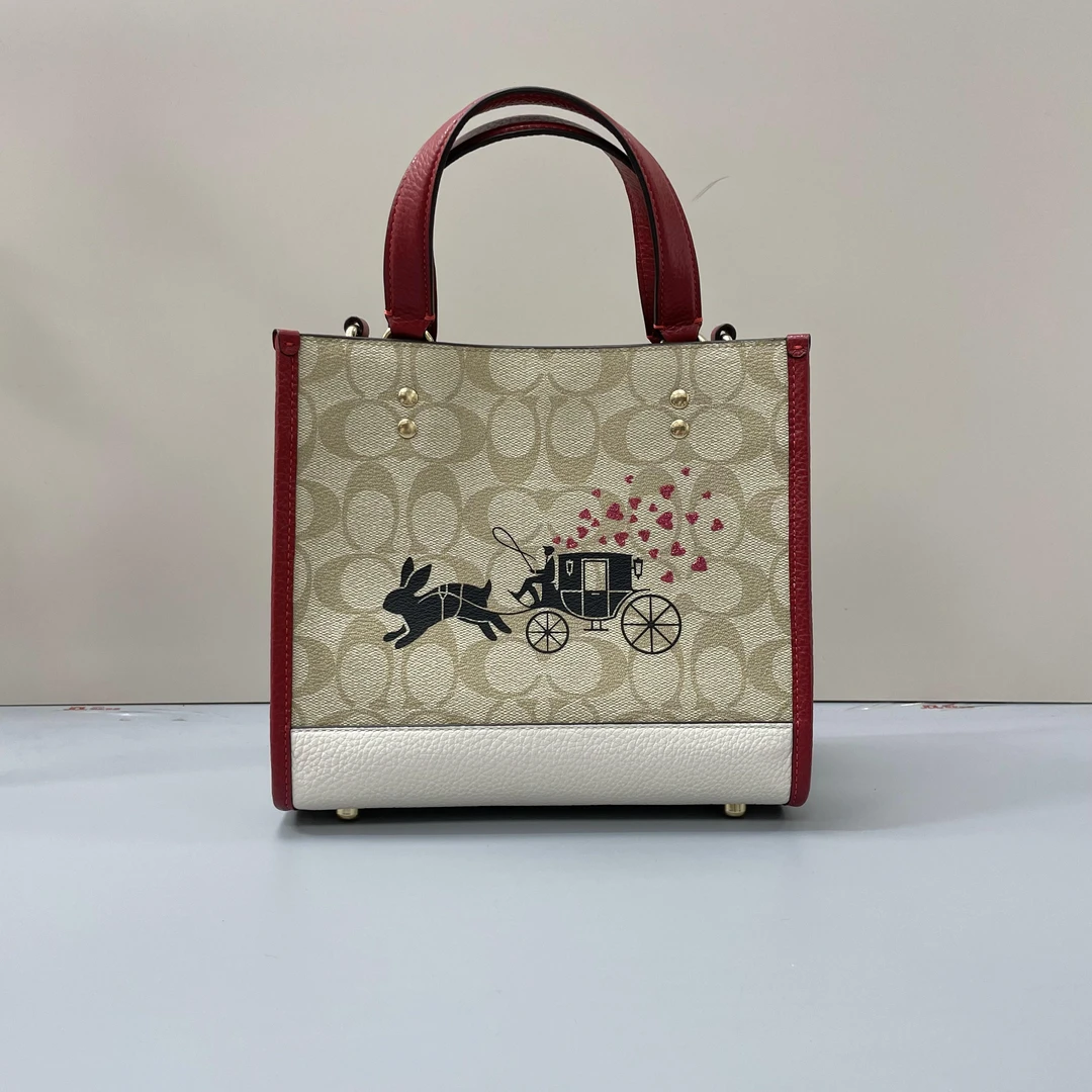 99新 COACH/蔻驰 Dempsey22兔年情人节款托特包22x20x12cmD030106
