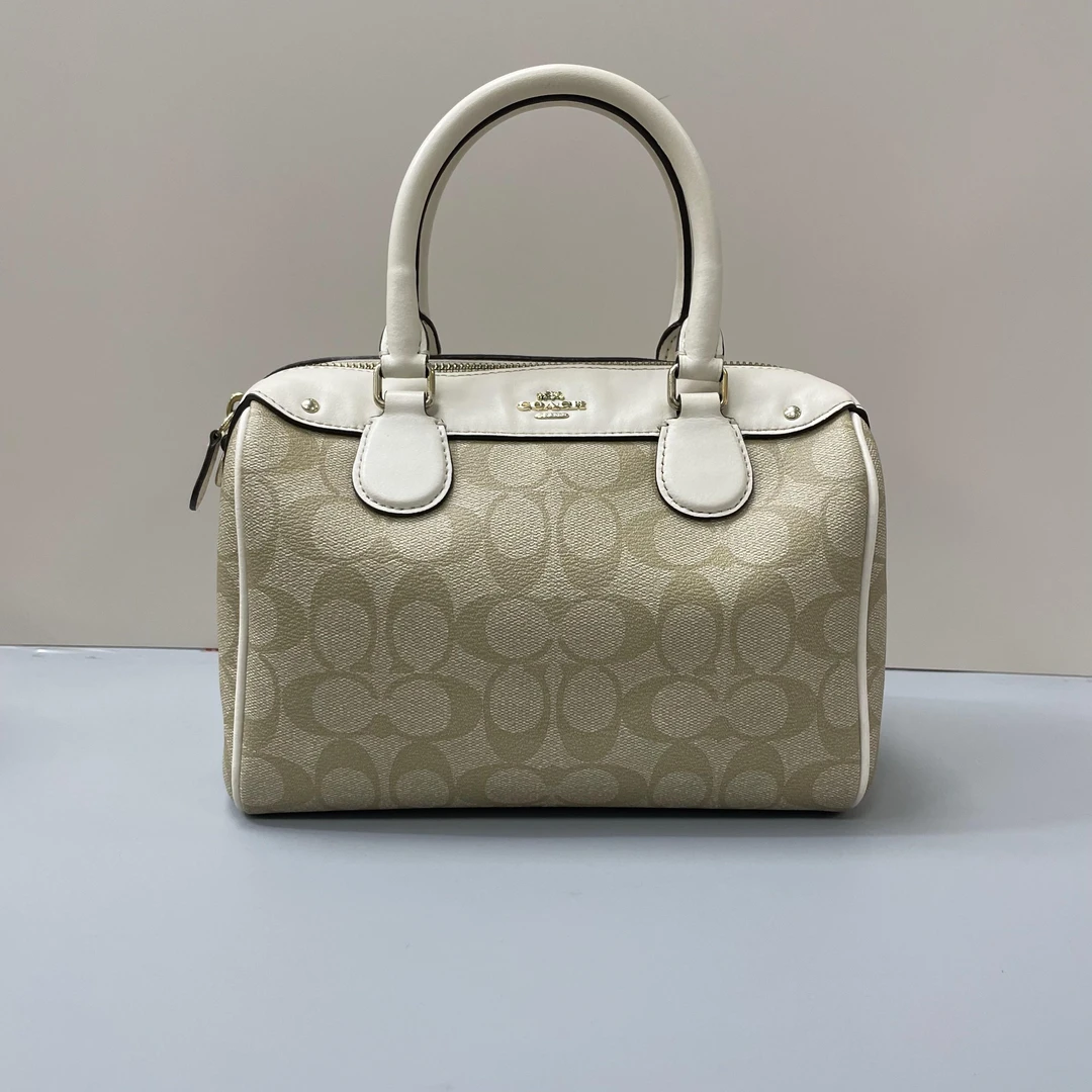 90新 COACH/蔻驰 浅色老花波士顿包22x16x12cmD010314