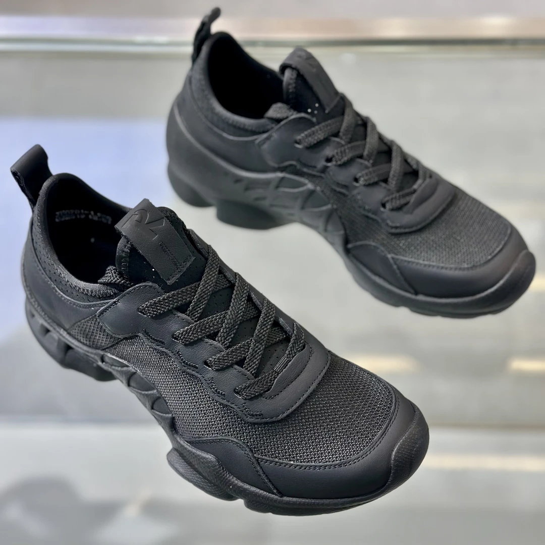 春夏上班探索休闲鞋男士时尚百搭真皮轻便透气黑色低帮户外男款