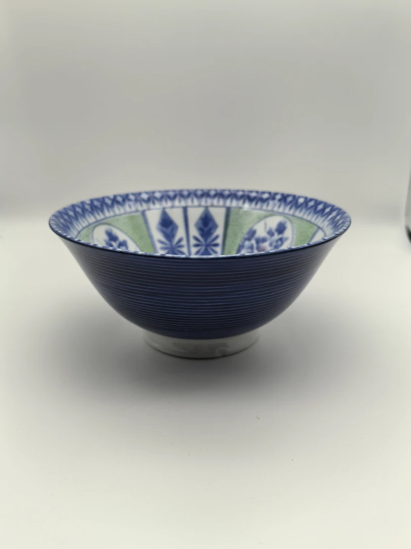 瓷片内外双绘荷花碗