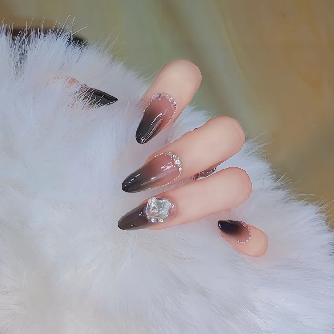 川美佳断码《黑骑士》秋冬甜酷欲姐系黑色渐变美甲甲片纯手工高级感