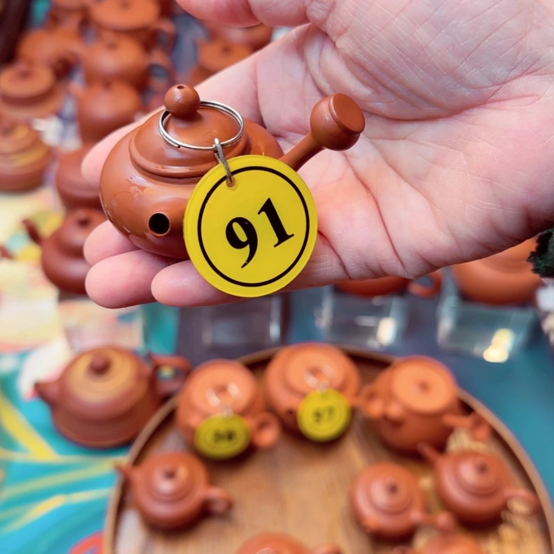 【闪购商品】朱泥茶壶W****傑