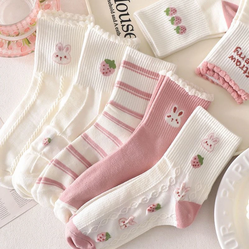 秋冬花边袜子女中筒袜森系秋冬季长袜可爱花边韩国学生新款潮百搭