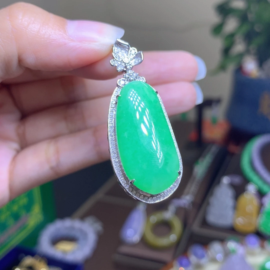【闪购商品】翡翠颈饰18K金镶嵌翡翠