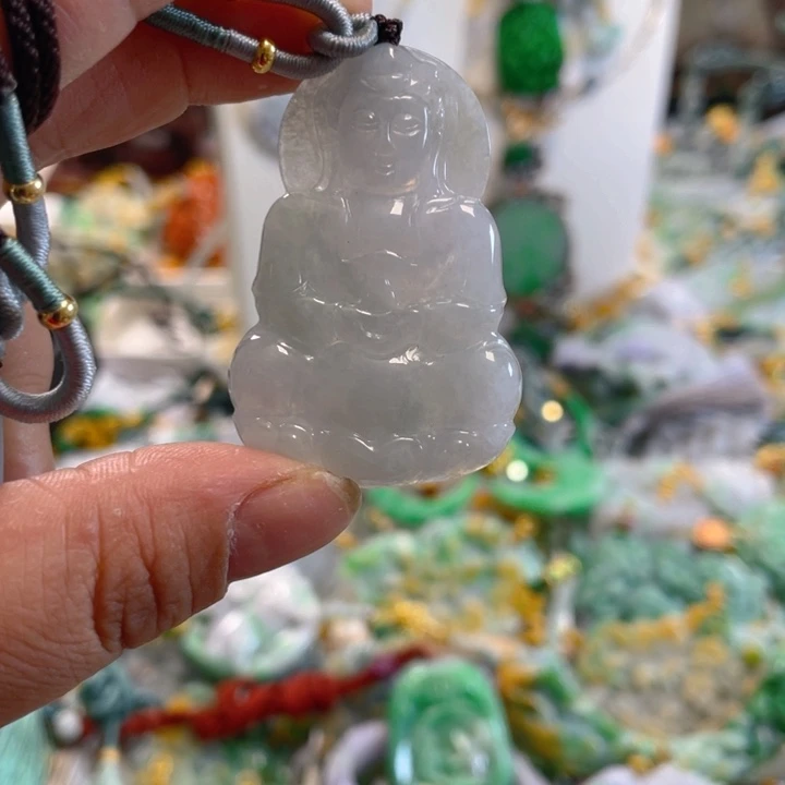 翡翠颈饰未镶嵌拍多发一，随机发观音