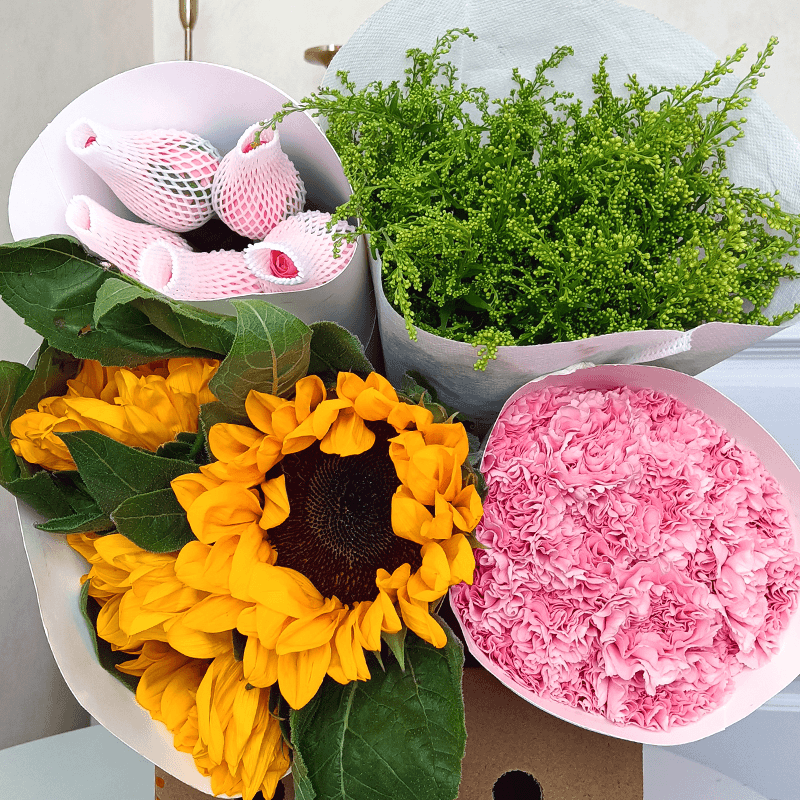 【鲜花福利款】玫瑰百合康乃馨向日葵配草鲜花组合 云南基地随机色