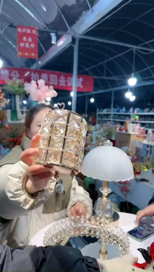 【闪购商品】迪乔Z-金圆形水晶笔筒