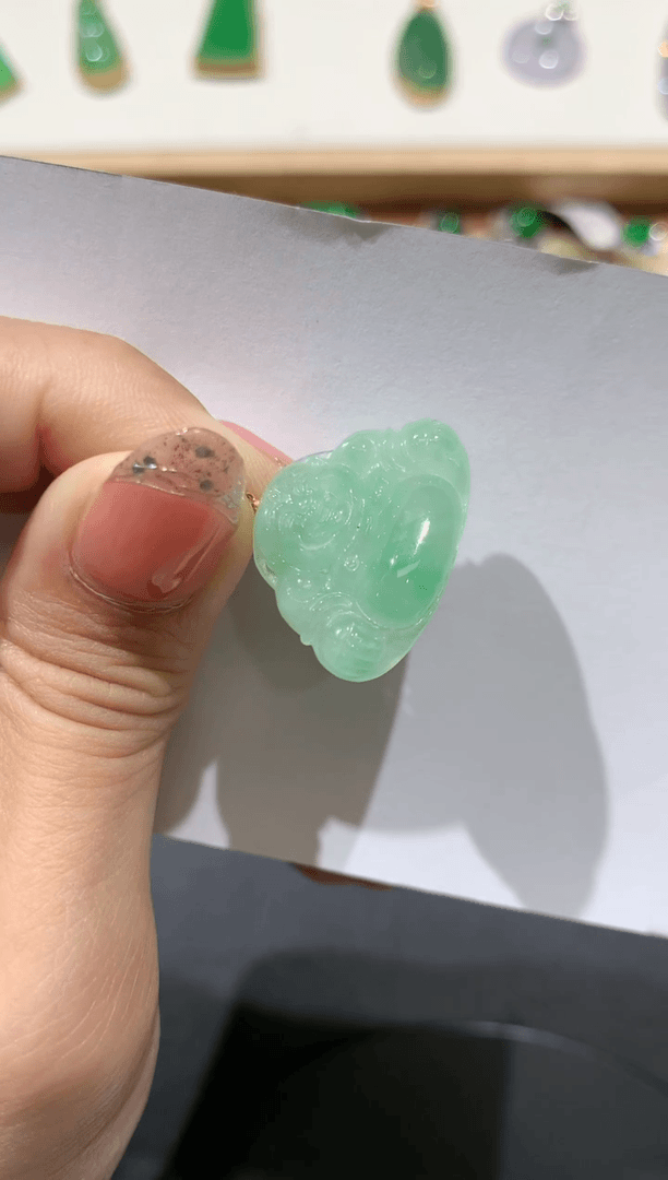 【闪购商品】翡翠吊坠(不含链)18K金镶嵌9团购