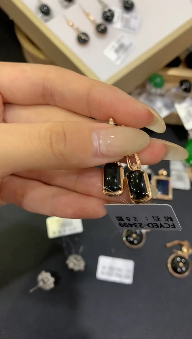 【闪购商品】翡翠耳饰18K金镶嵌10团购