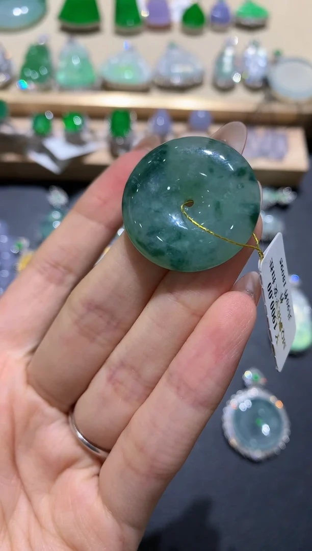 【闪购商品】翡翠吊坠(不含链)未镶嵌1团购