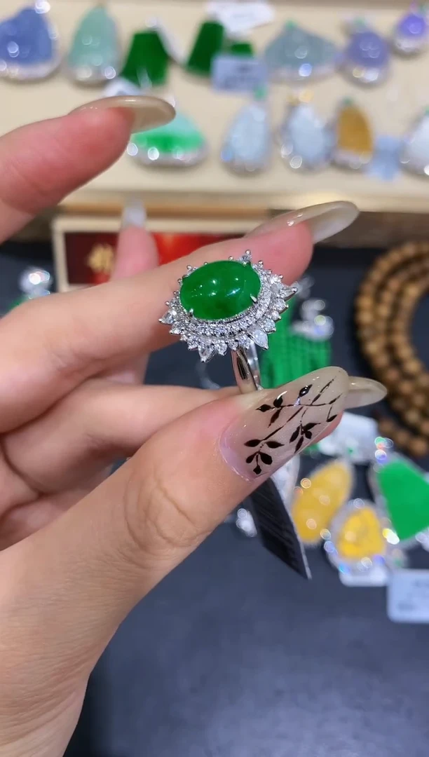 【闪购商品】翡翠戒指18K金镶嵌61团购