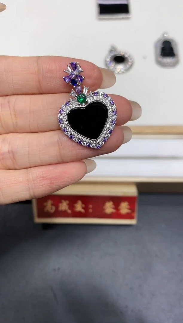 【闪购商品】翡翠吊坠(不含链)银S925镶嵌36多人多样性随机发货1件