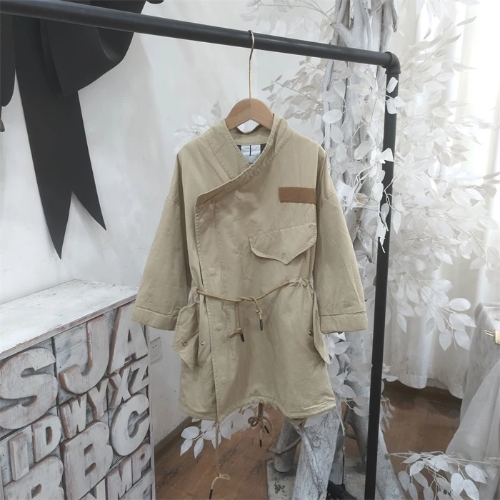 I075杏色风衣外套童装/啵里