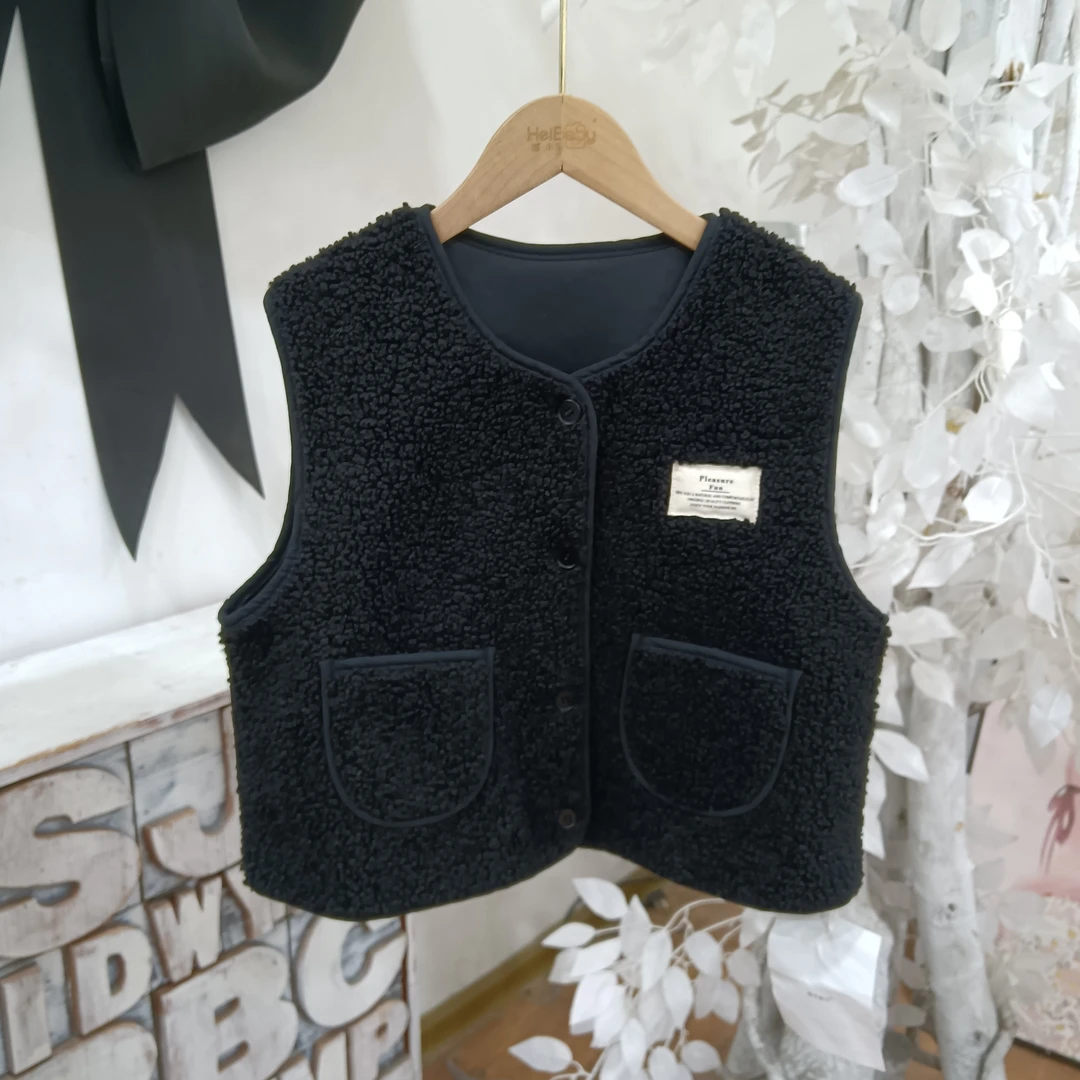 J417黑色羔绒马甲童装/喵可喵可