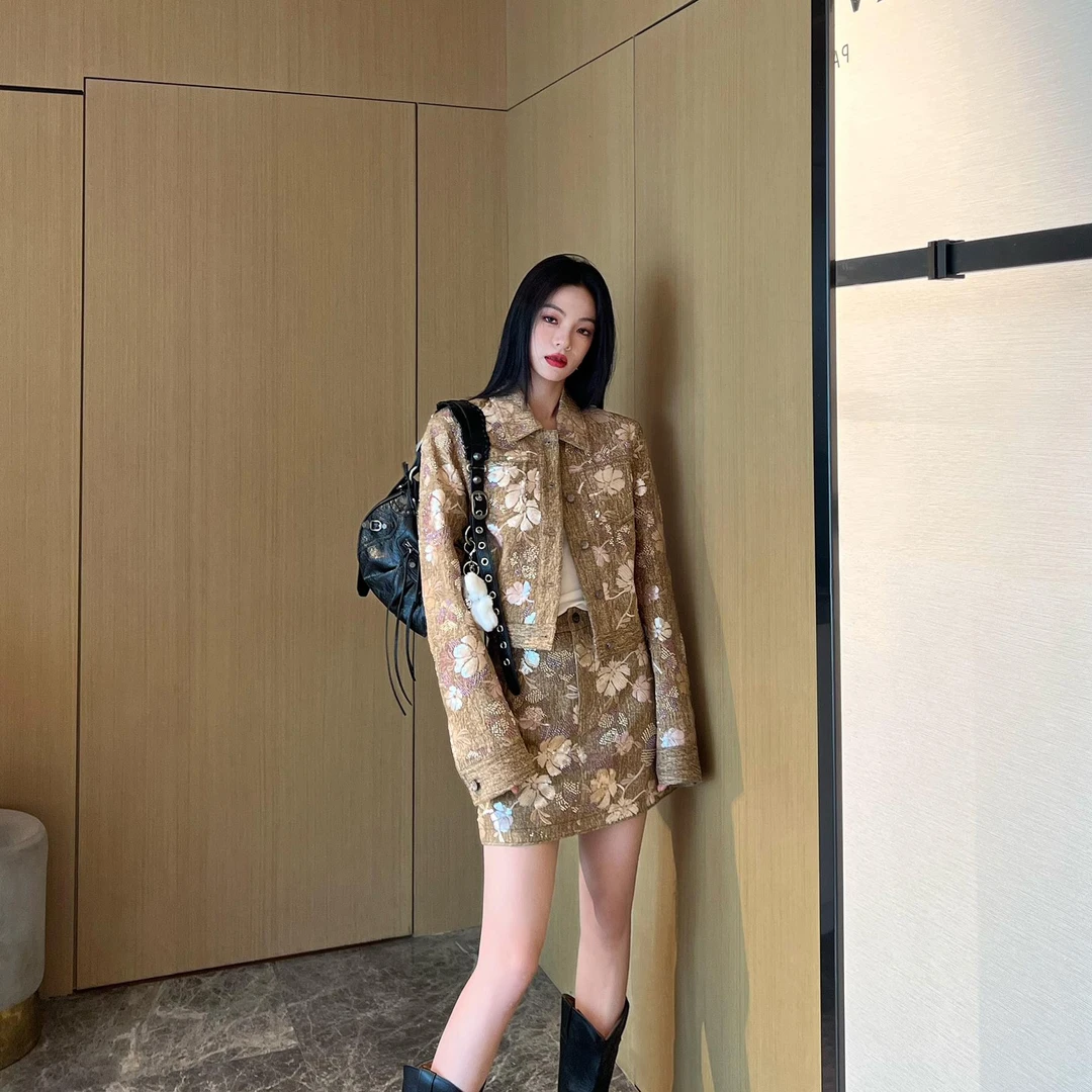 NancyCavally 专柜款重磅水洗牛仔繁花似锦钉珠刺绣外套/短裙套装