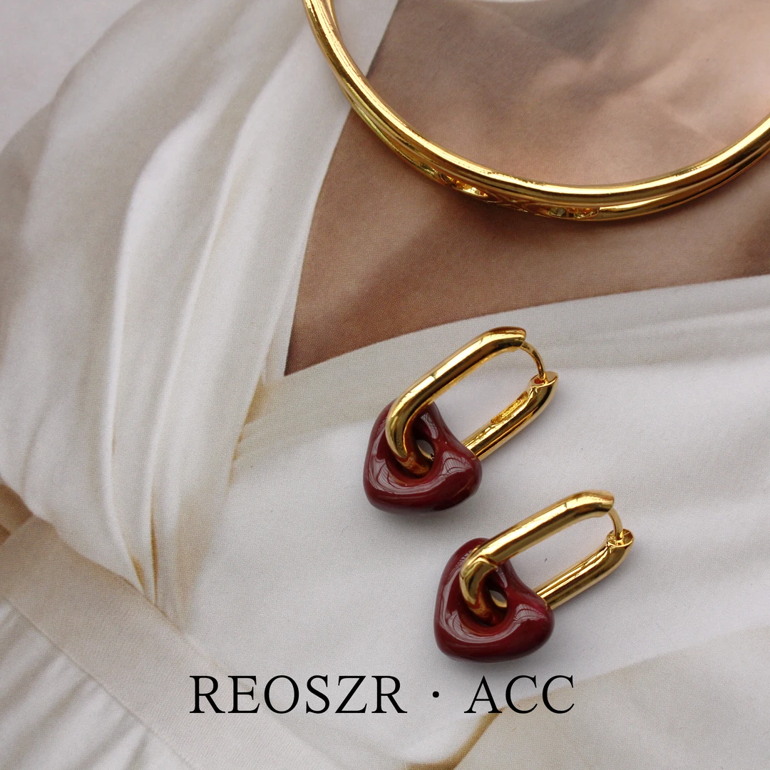 Reoszr/洛恣 铜合金耳饰 【不止玫瑰】滴釉桃心设计感小众百搭耳饰