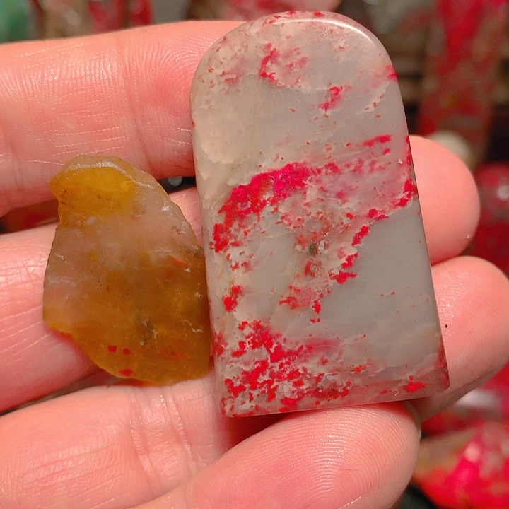 昌化石石**爸昌化鸡血石