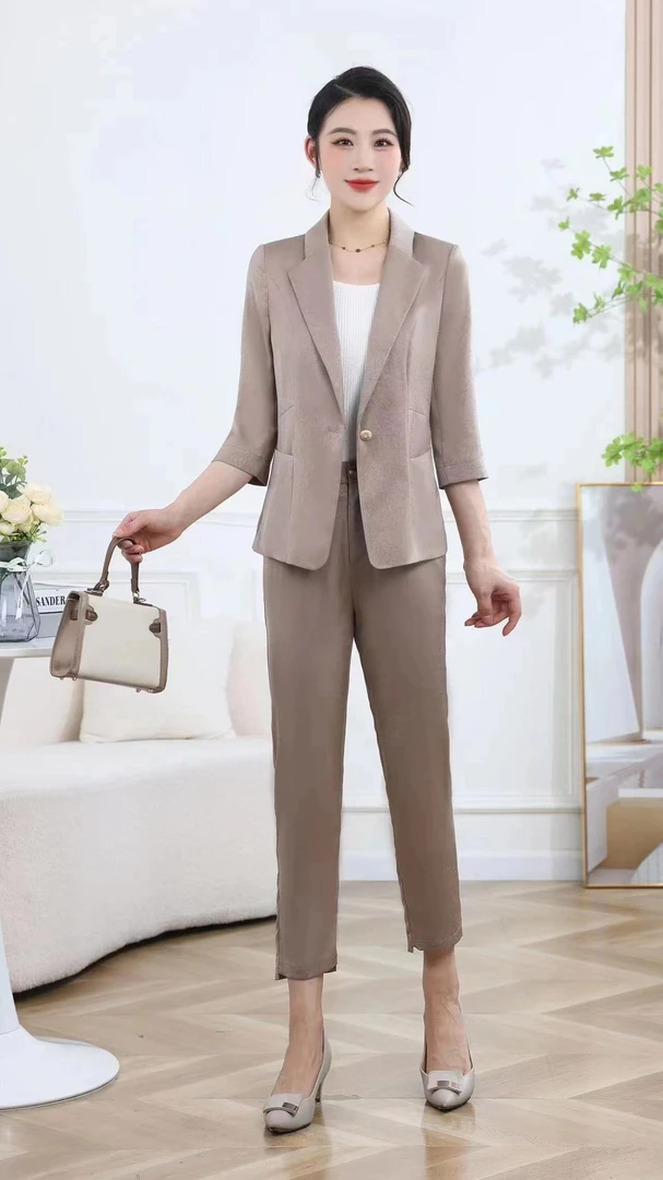 058，【专柜正品】时尚2024春季新款气质薄款休闲韩版洋气轻奢套装