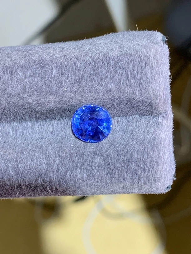 3.06克拉矢车菊蓝宝石