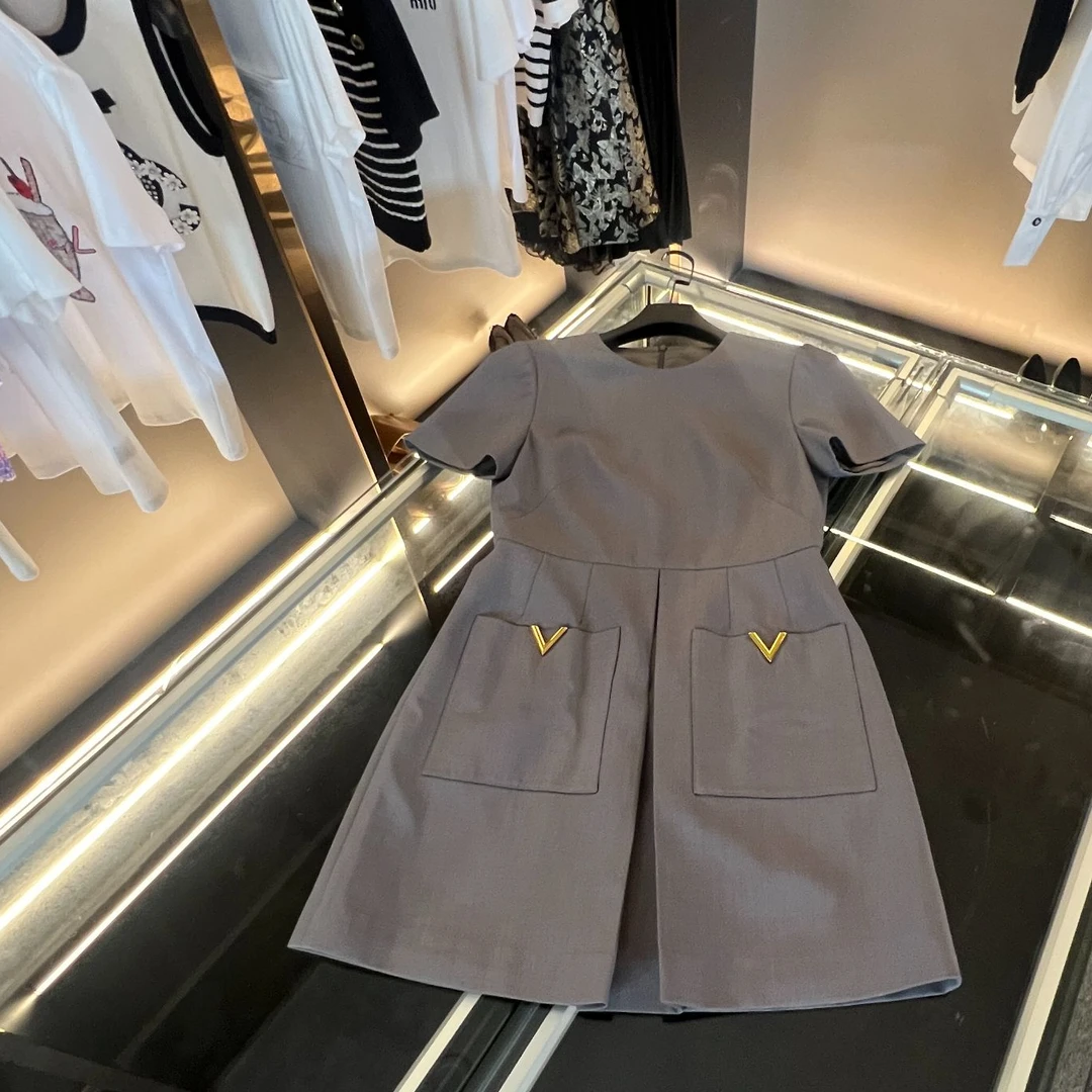 女士连衣裙2024春夏气质名媛高端圆领A字A3148