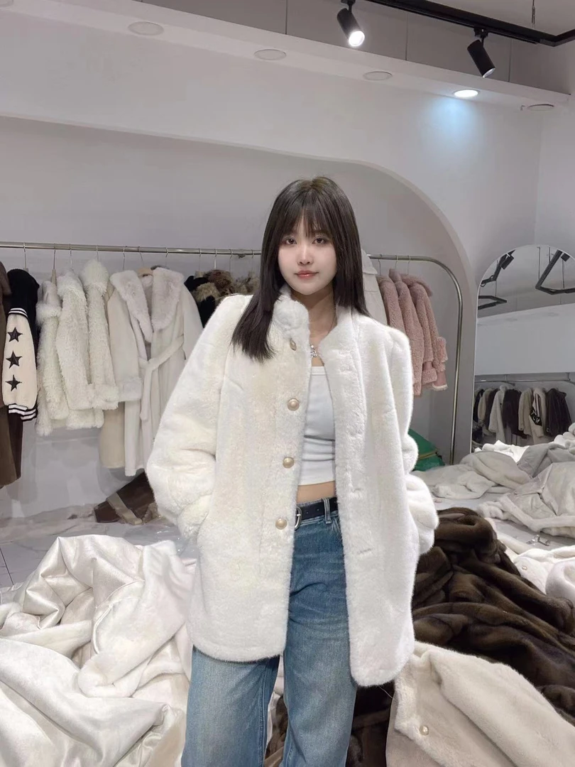 “人鱼公主”短款毛毛外套