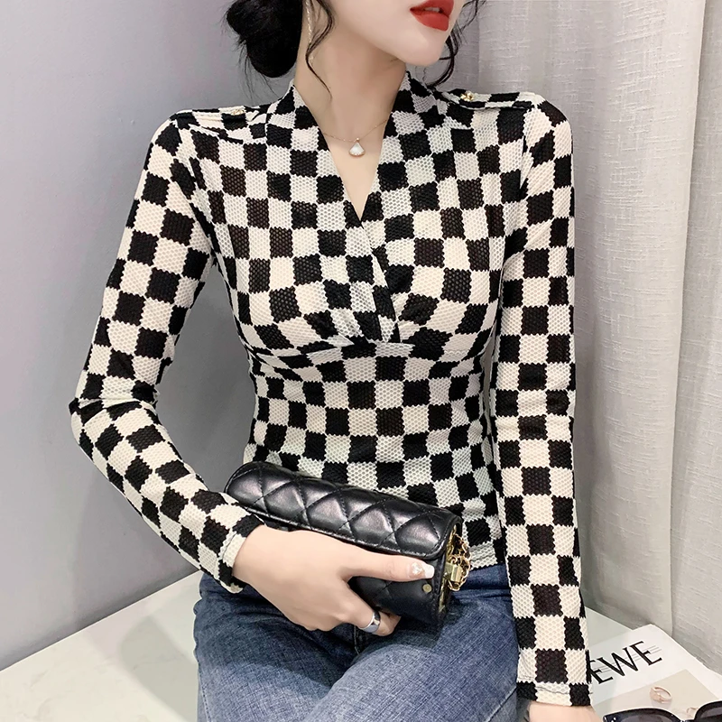 欧洲站2023春季新款复古性感V领修身显瘦百搭长袖时尚打底上衣女