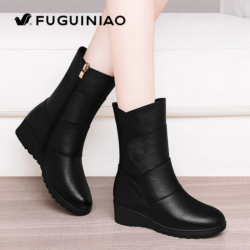 富贵鸟0335真皮坡跟中筒靴女秋冬季加绒保暖平底中年妈妈软底棉靴