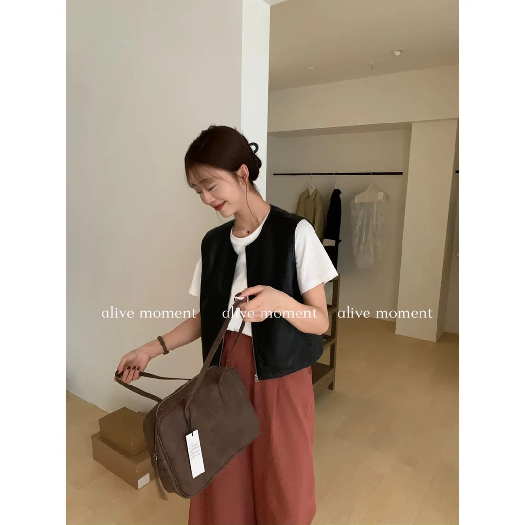 루루가−  休闲韩国早秋新款简约纯色圆领拉链穿马甲女