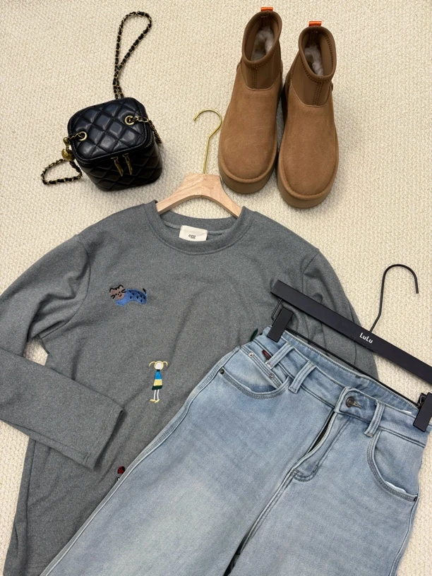 루루가− 韩国东大门重工艺刺绣德绒秋冬德绒卡通刺绣T恤打底衫女