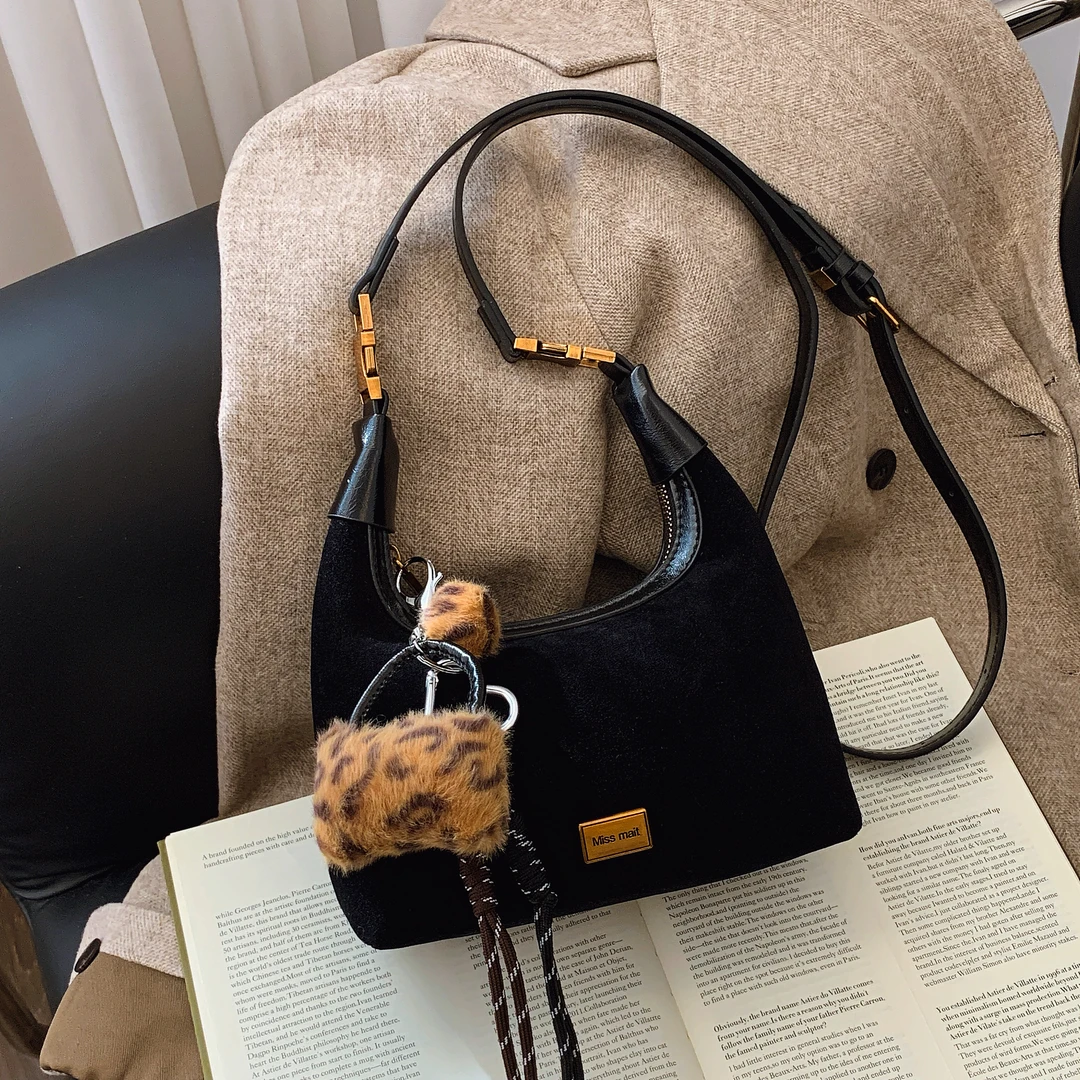 2024秋冬新款单肩斜挎手提包包女磨砂皮饭盒便当包简约复古通勤包