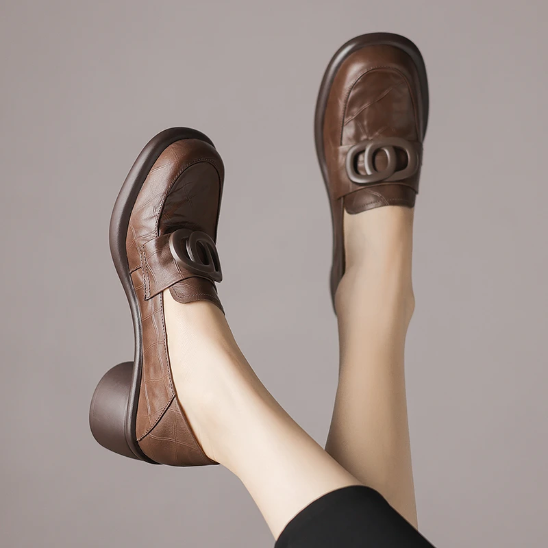 4.5公分头层牛皮33-40中跟乐福鞋女春秋复古圆头金属扣小皮鞋单鞋