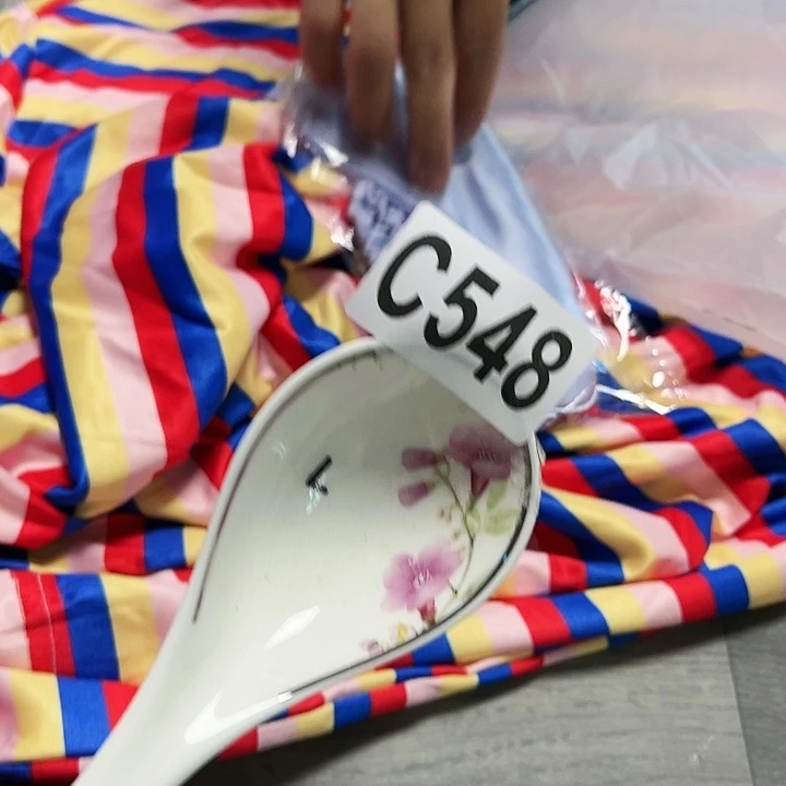 瓷片………………～～～～～～