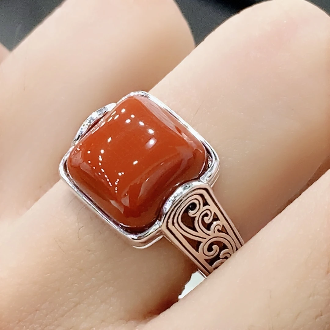 复古镂空唐草纹四方来财南红戒指