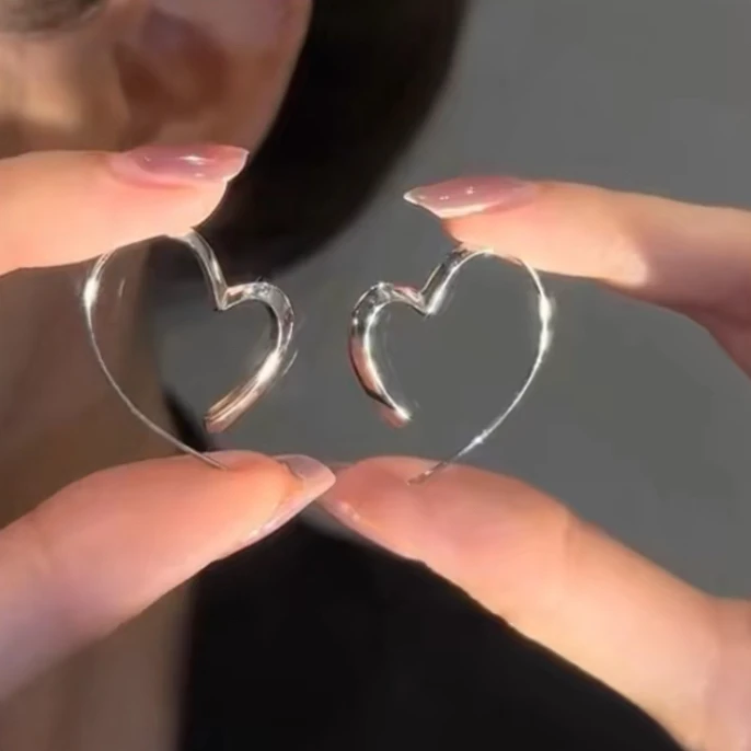 925银耳饰 百搭甜美小众不规则桃心耳环