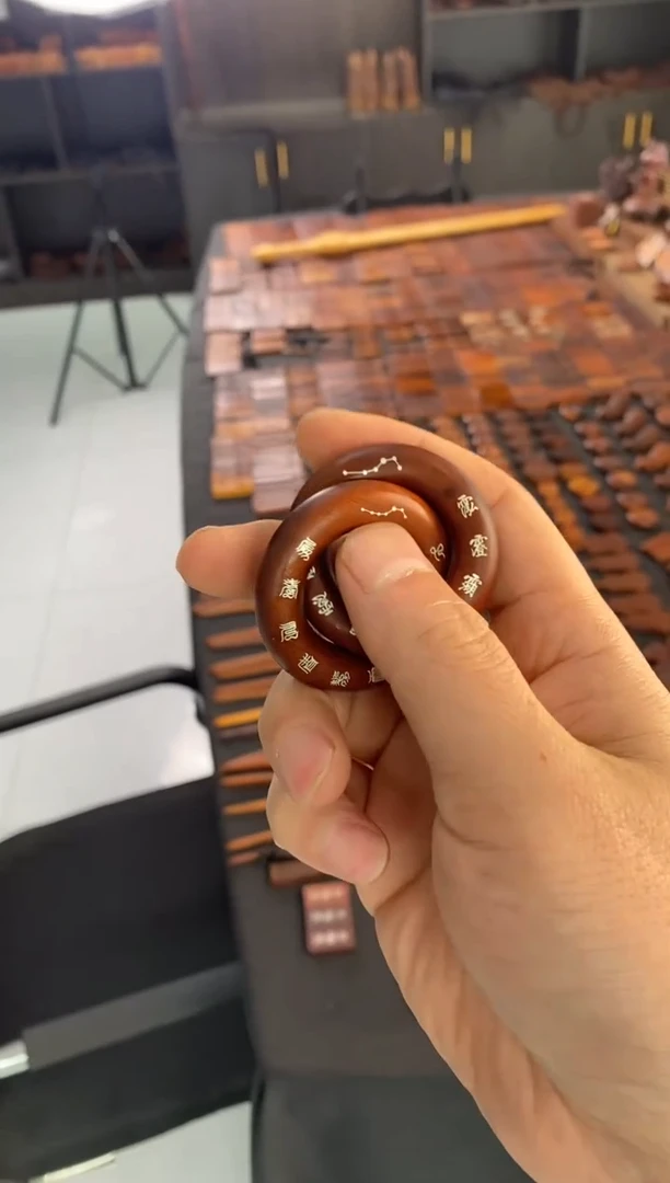 【闪购商品】木枣木镶嵌银乾坤圈小圈随机发货